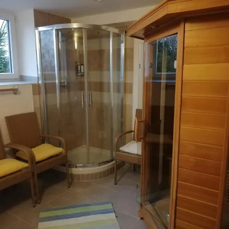 Ceri Hotell