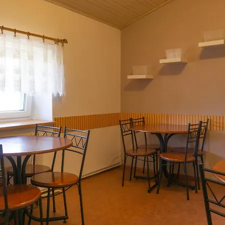 Ceri Hotell Vrchlabí